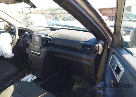 2022 Ford Police Interceptor z USA, uszkodzony, nr VIN 1FM5K8AC9NGB45765